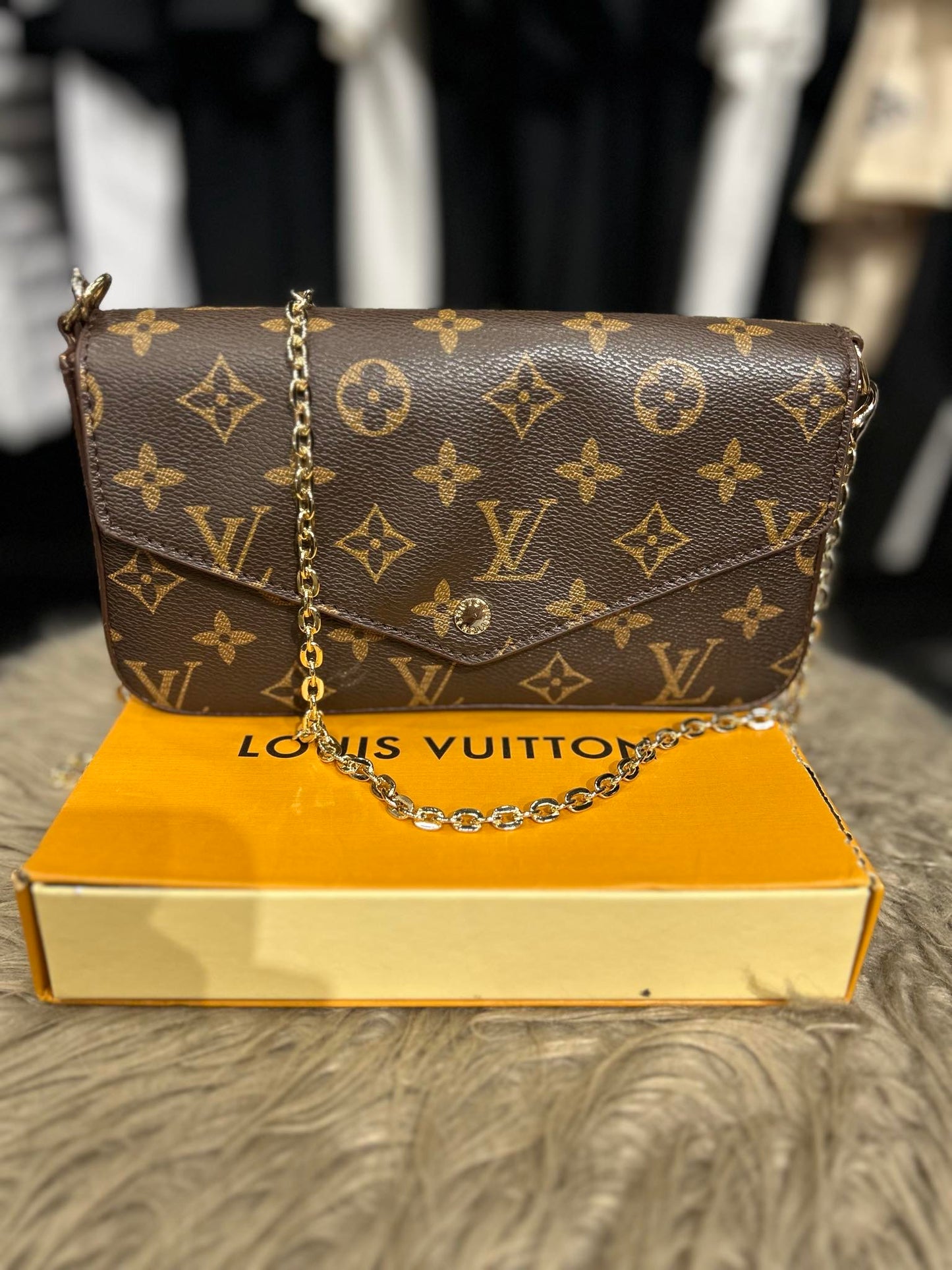 ΤΣΑΝΤΑ - LOUIS VUITTON