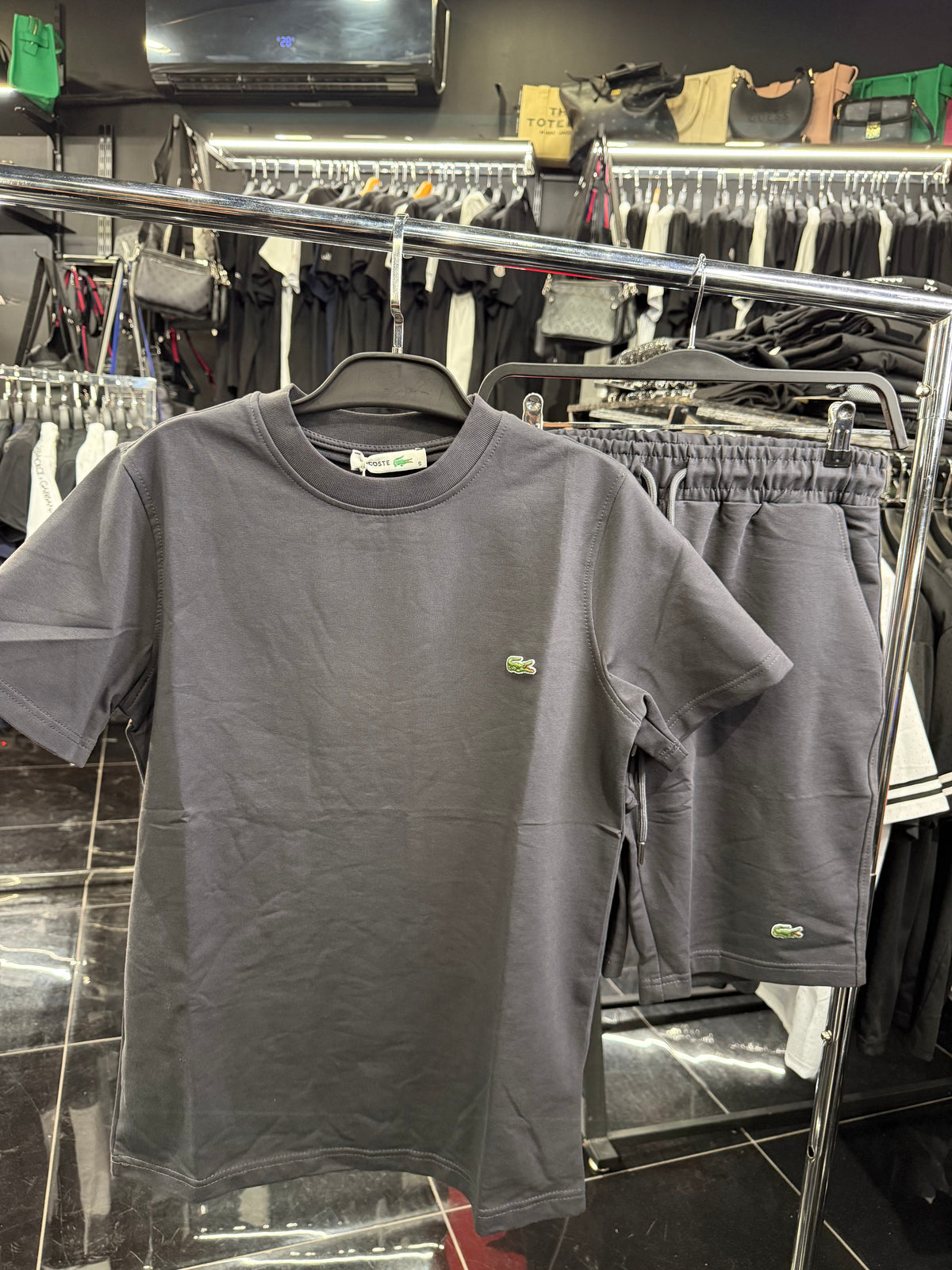Sales Σετακι - Lacoste 109