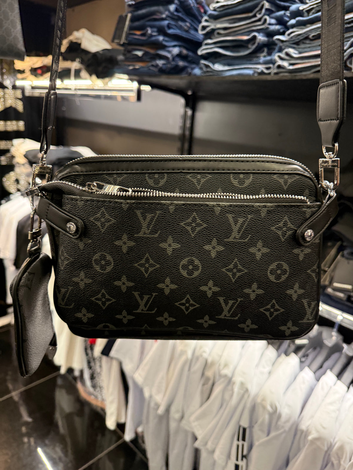 new arrivals  Τσαντάκι - LV