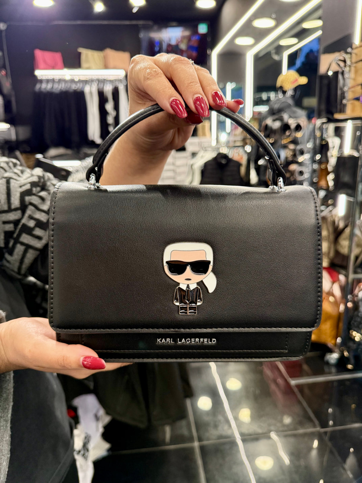 new arrivals τσάντακι Karl μαύρο