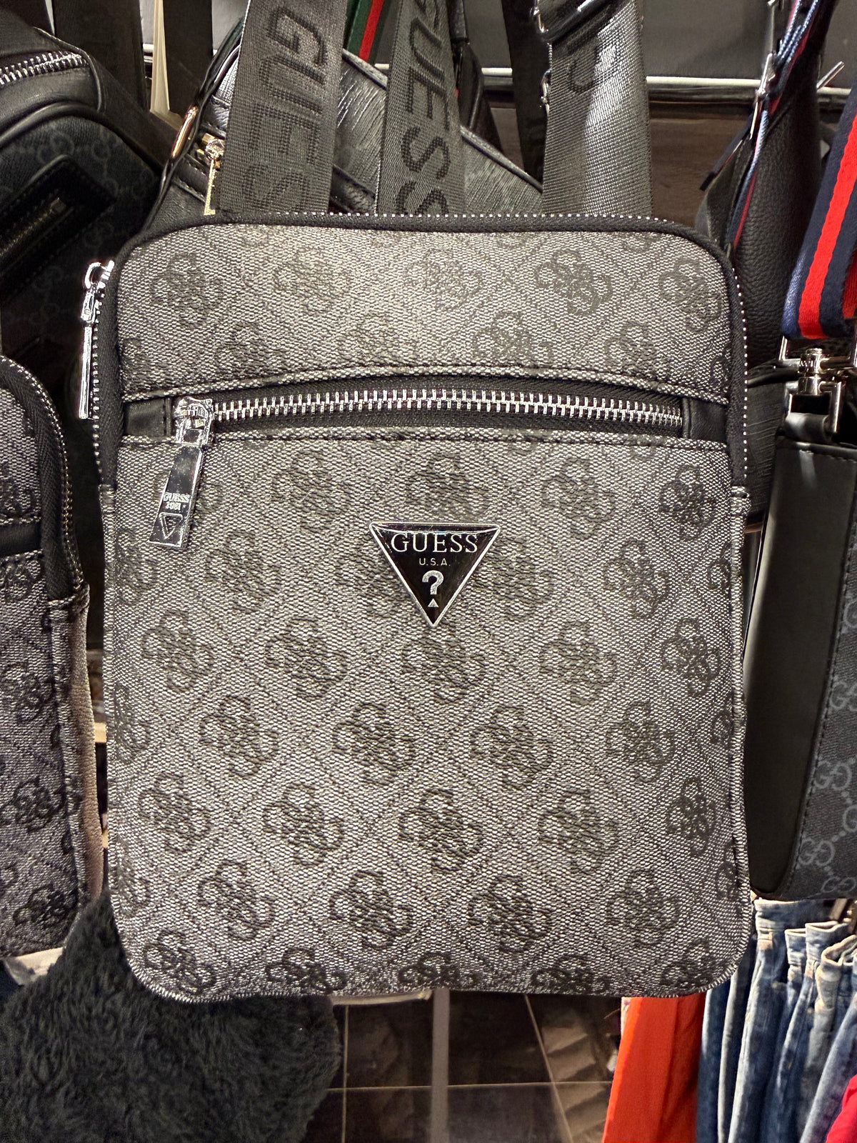 new arrivals τσαντάκι GUESS