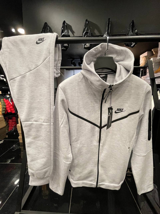 NIKE TECH FLEECE - ΣΕΤ