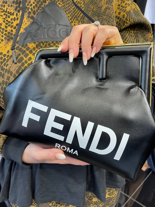 ΤΣΑΝΤΑ - FENDI